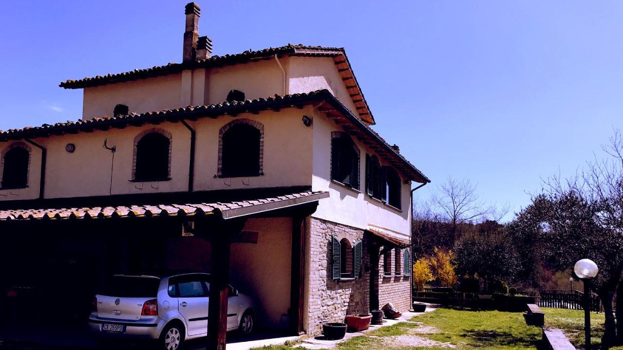Pian D'Isola Bed & Breakfast Costacciaro Exterior photo
